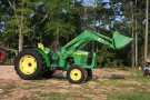 john_deere_5105_tractor_with_bucket